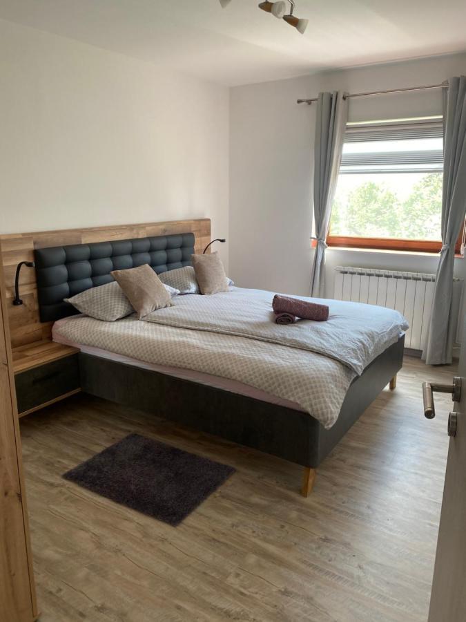 Apartman Laura Smoljanac Esterno foto